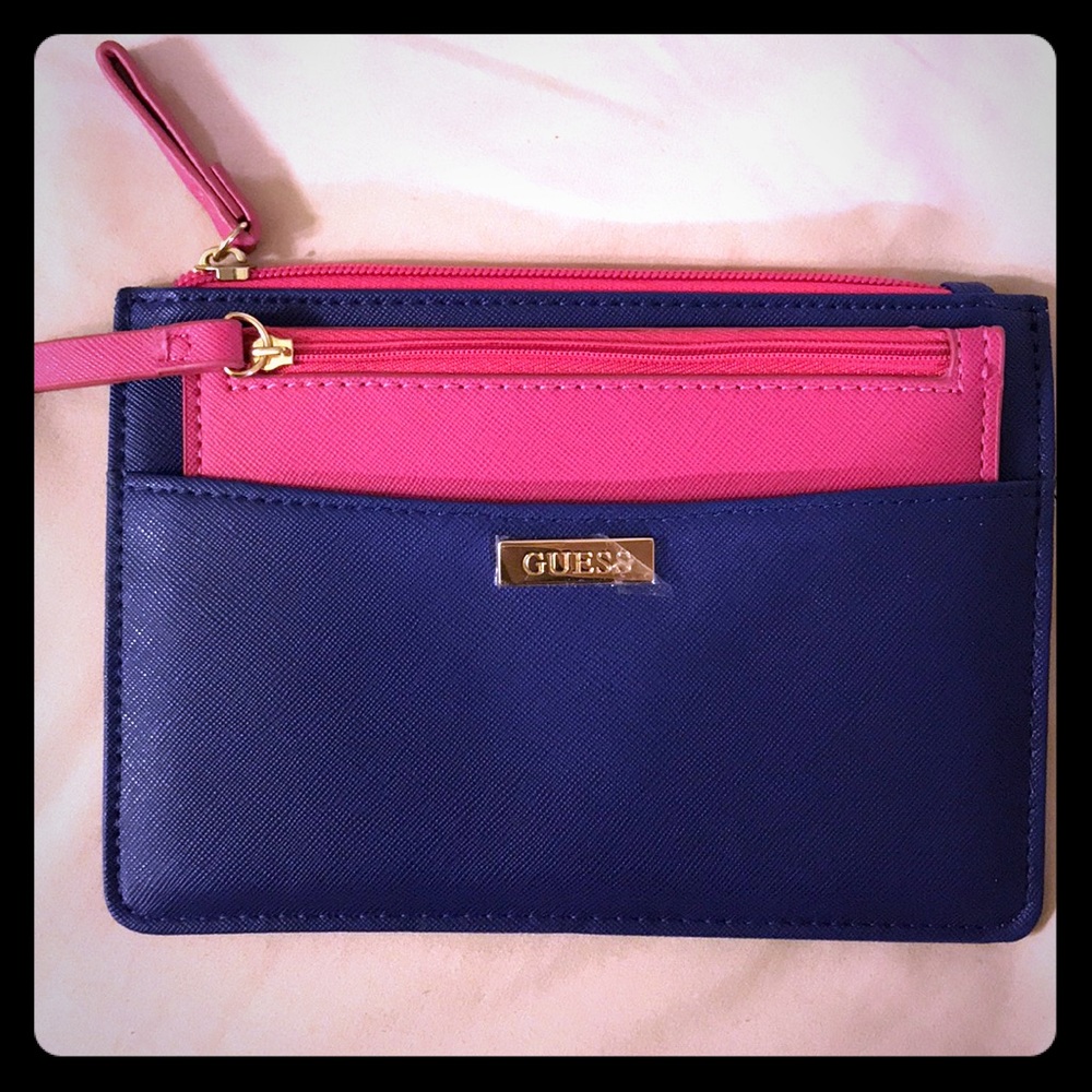 GUESS zippered pouch - brand new!